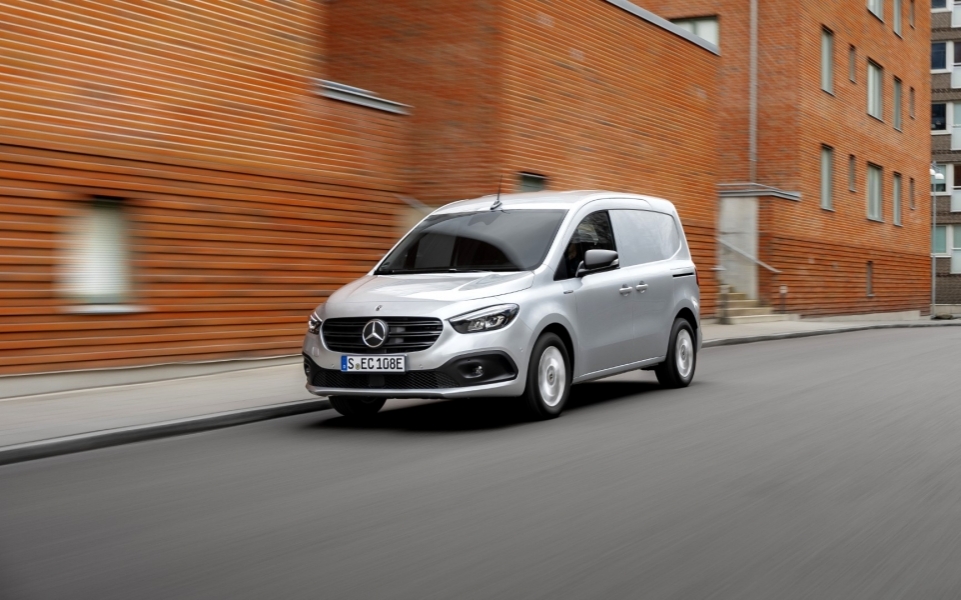 Mercedes-Benz Vans inicia la comercialización de eCitan