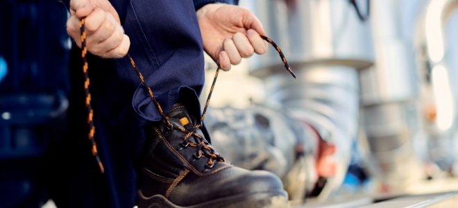 Salud y protección en el entorno laboral: La importancia de elegir un buen calzado